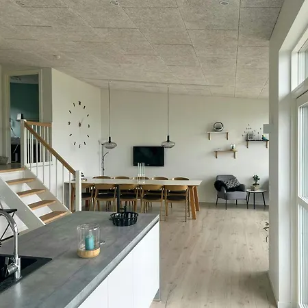 Holiday home Sea View From Modern House In Gronninghoved